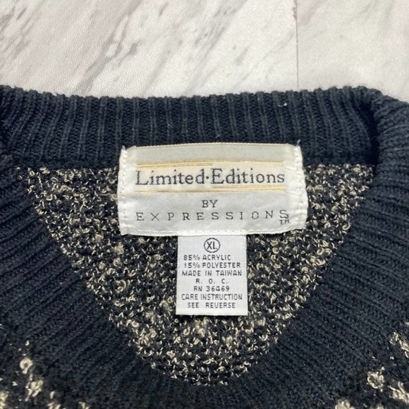 Vintage Expressions Sweater - Picture 4 of 5